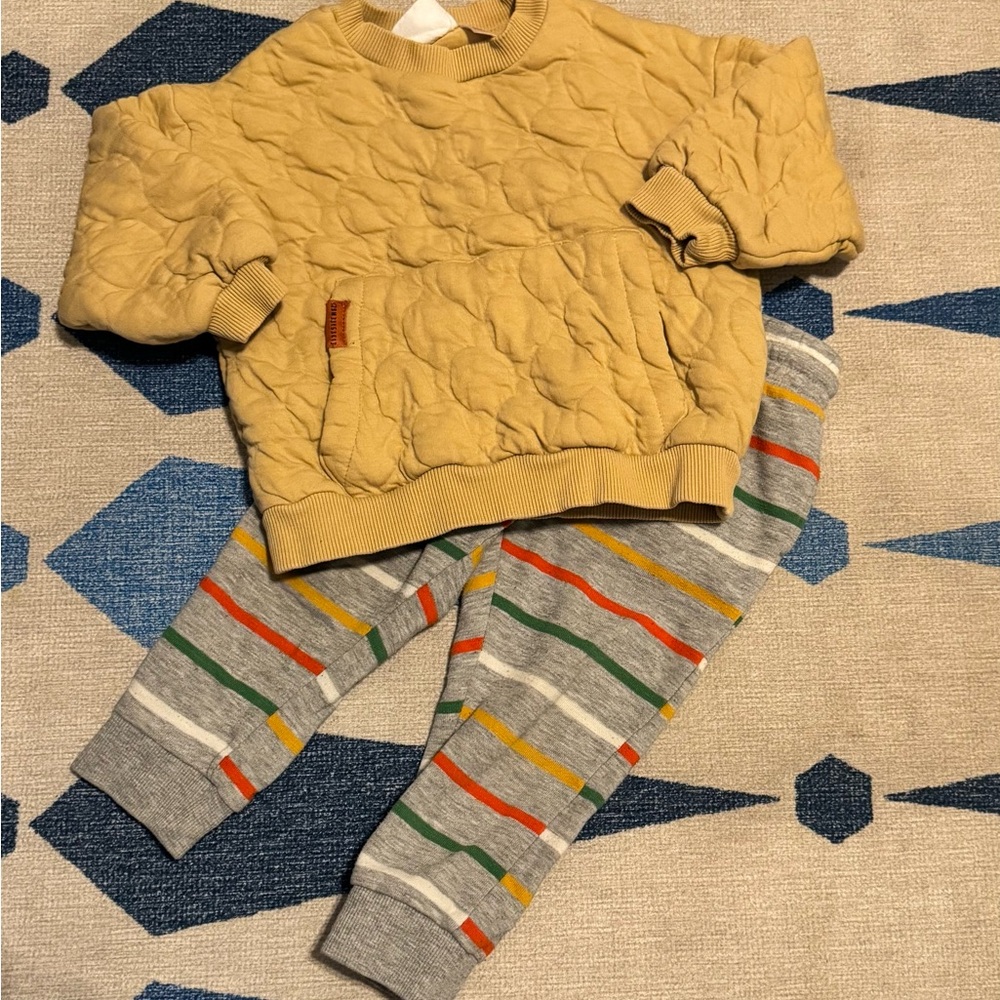 Zara Quilted Tan Sweatshirt with Striped Joggers